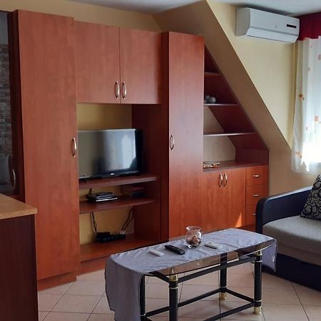 Elizabet Apartman A Belvarosban Szarvas Extérieur photo
