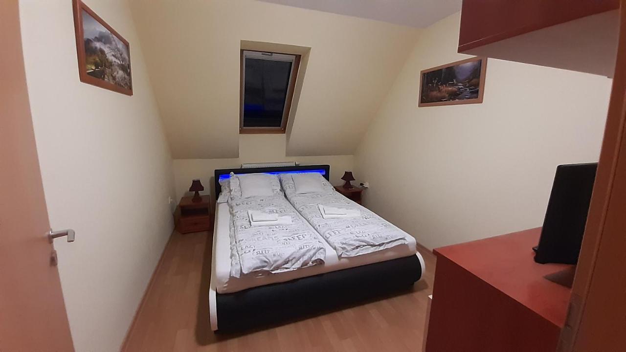 Elizabet Apartman A Belvarosban Szarvas Extérieur photo